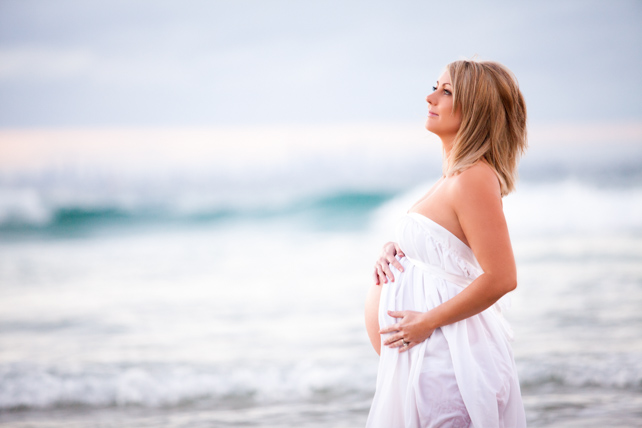 Gold Coast Beach Maternity Photos